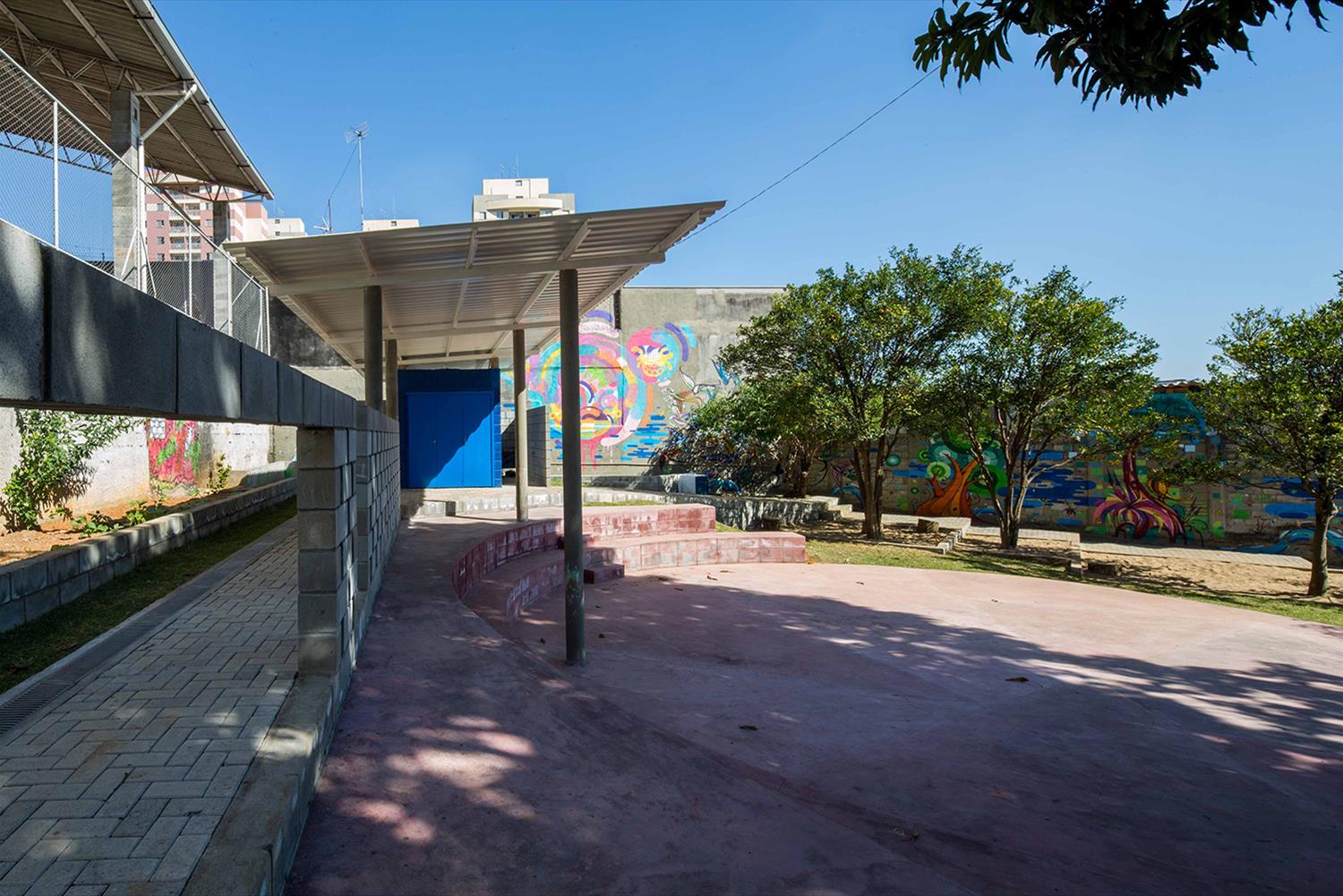 Sinhazinha Meirelles 趣味空间设计-12