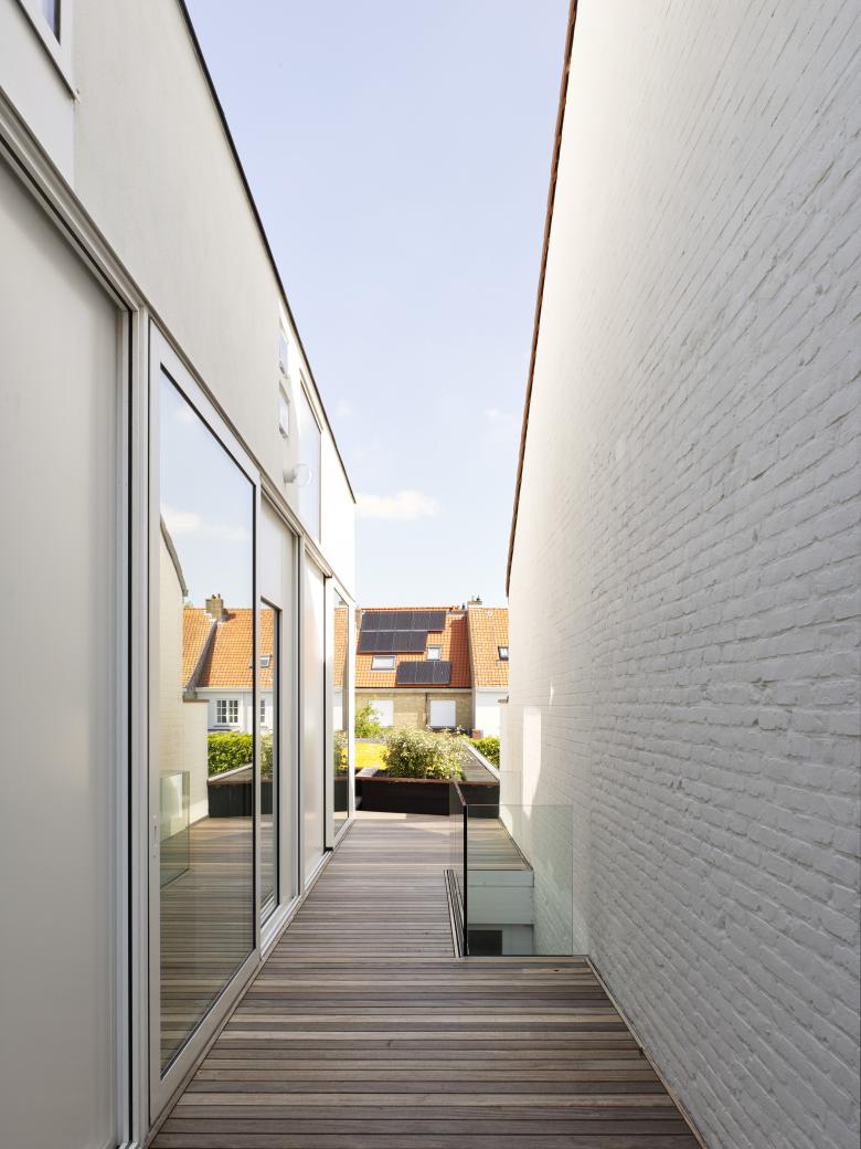 De Bruycker – De Brock 设计的皮肤科诊所及住宅丨比利时-8