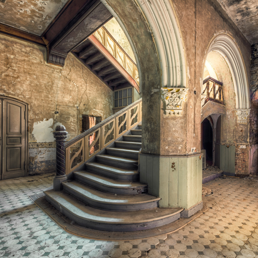 Eerily beautiful photographs of abandoned architecture for Halloween-21