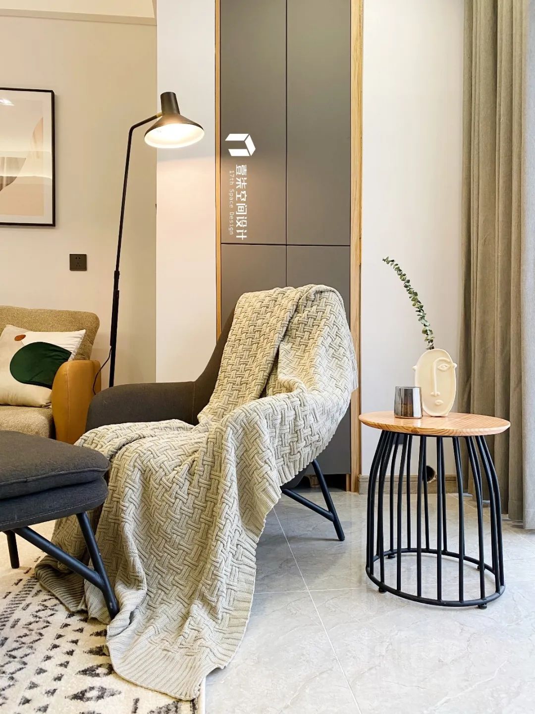 大学新生的现代生活容器-35