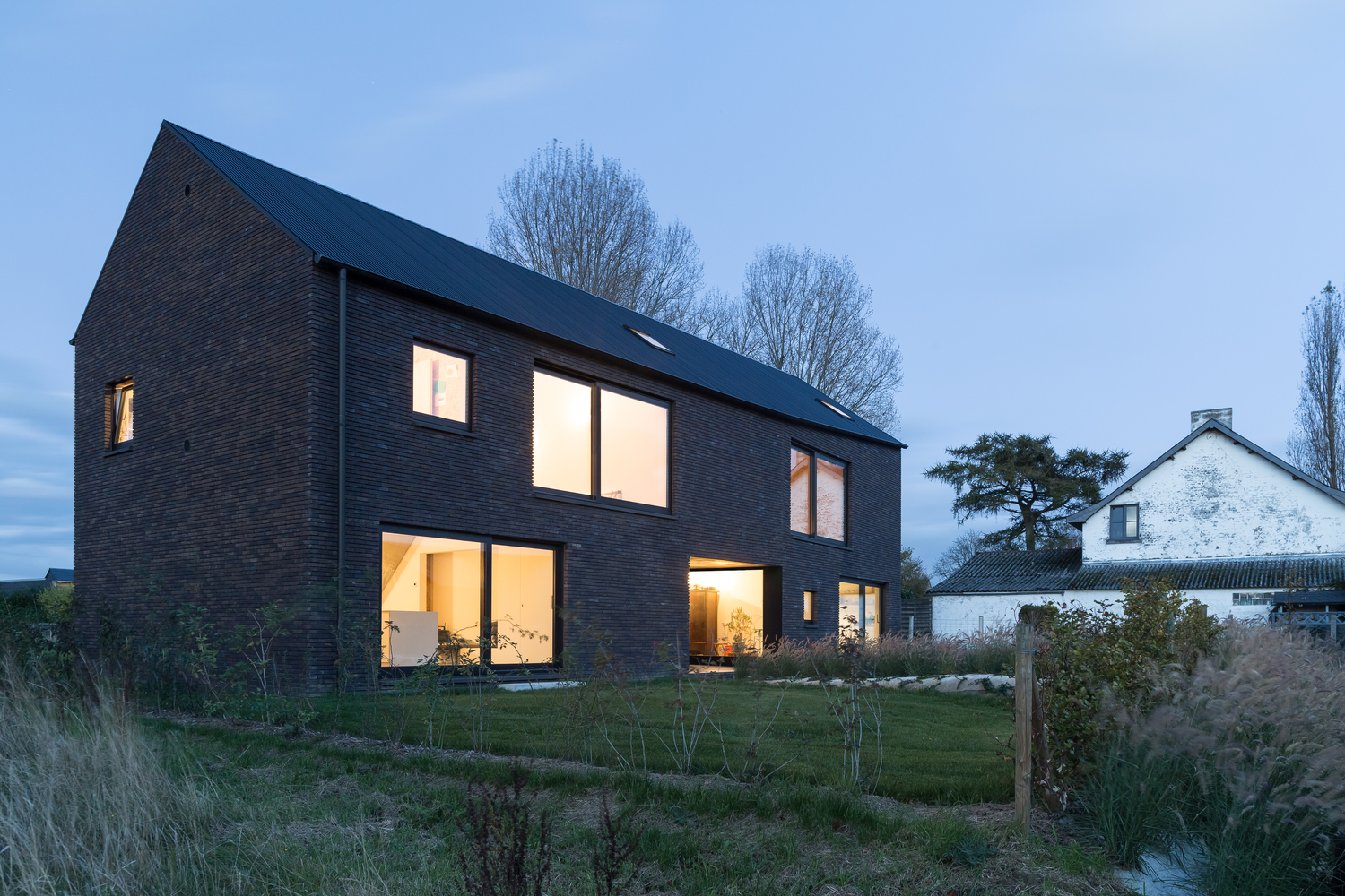 比利时小村庄共享家园的巧妙设计-27