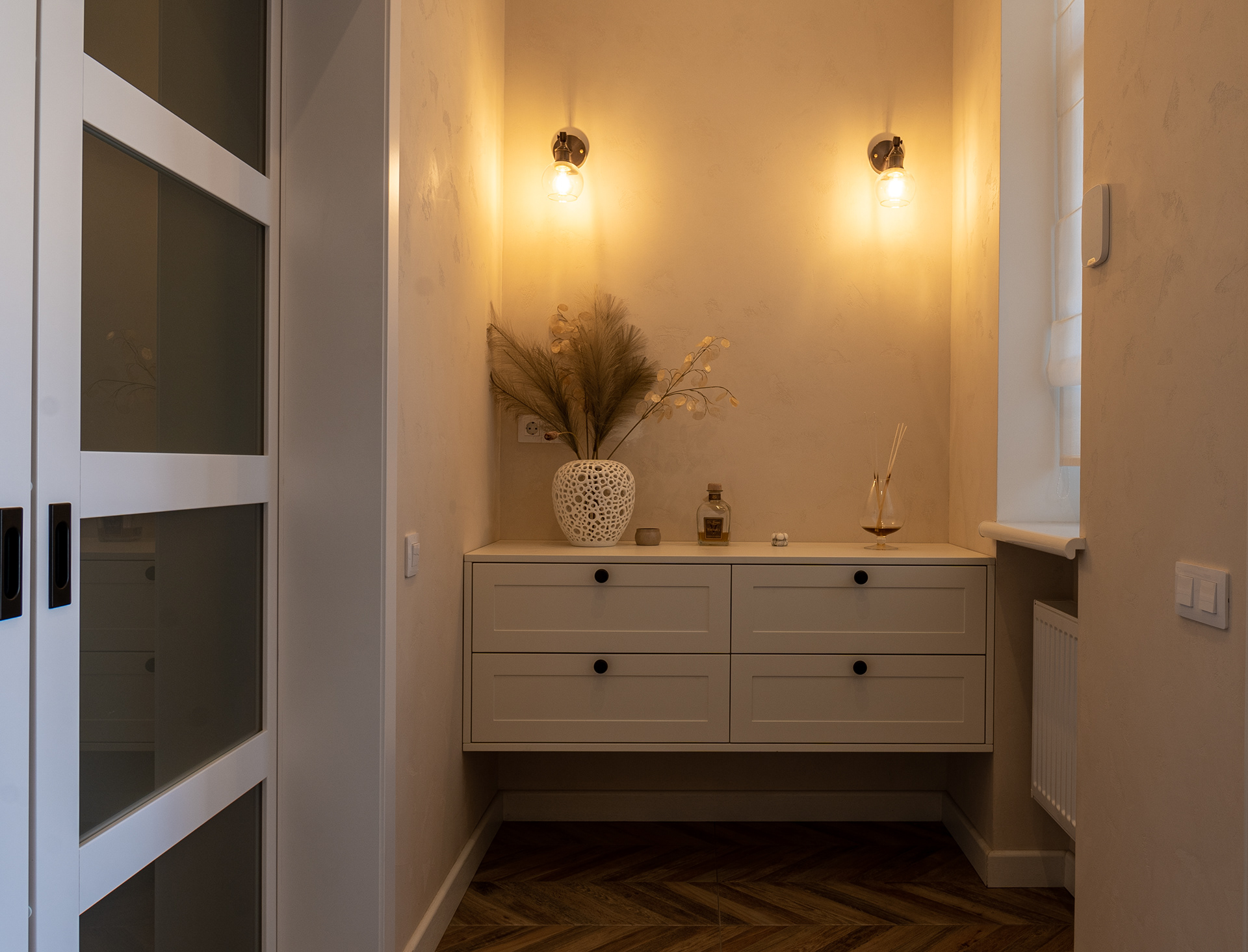 PRIVATE HOUSE: 300 sq.m, (Real)-14