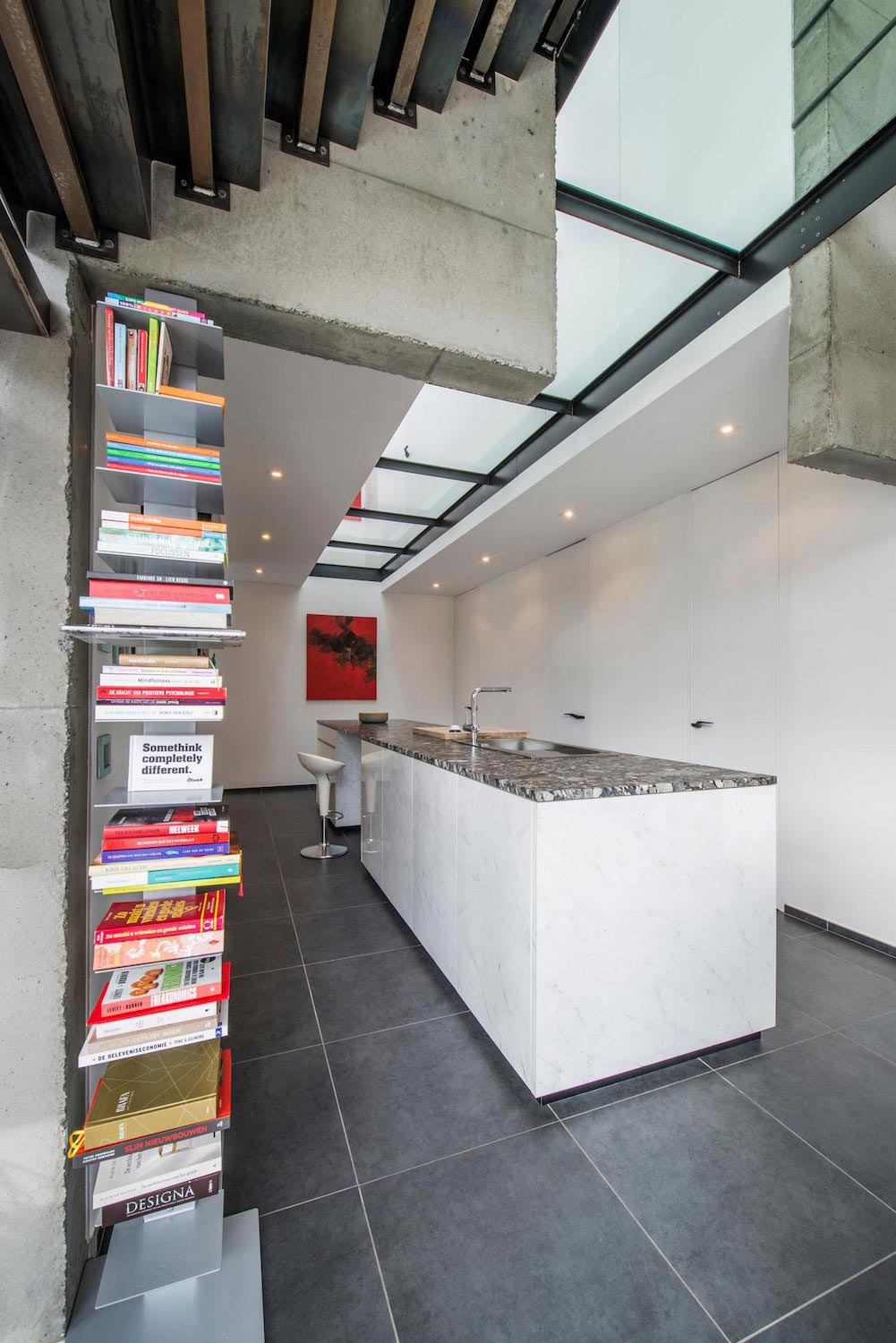 比利时阿尔蒂普改造面包店为明亮通风之家-23