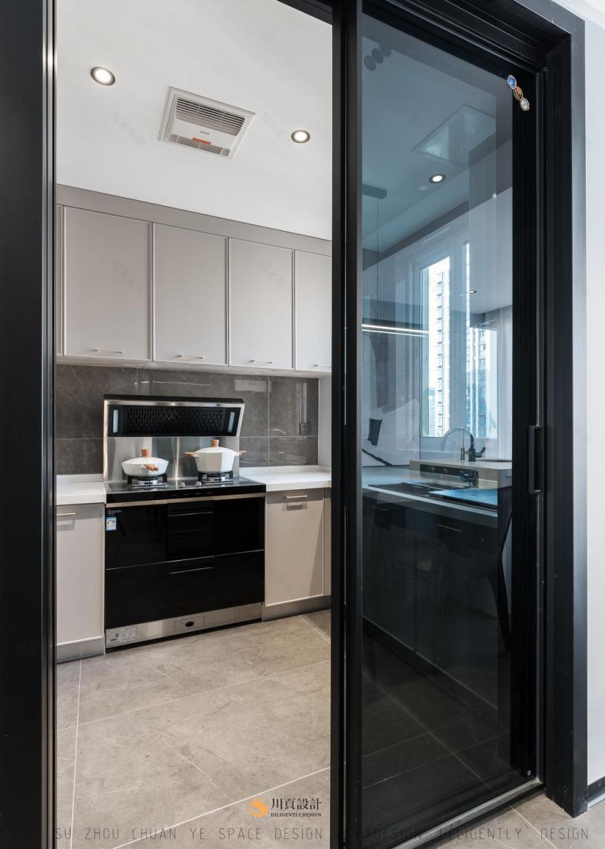 极简黑白灰空间中的宁静“蓝”-16