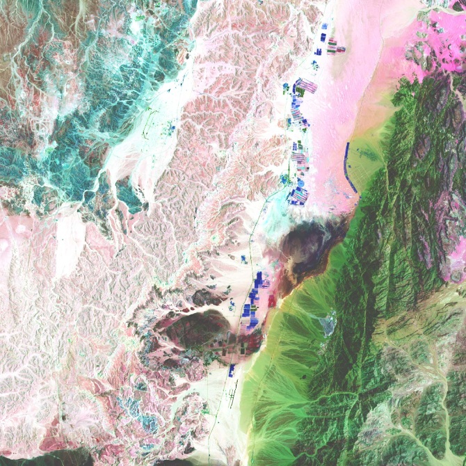 Blue Farmland可译为蓝色农田，但huaikuanchung不是一个常见的英文词汇或有公认含义的词语，不清楚其确切指的是什么，无法完成该部分的准确翻译 丨以色列-5