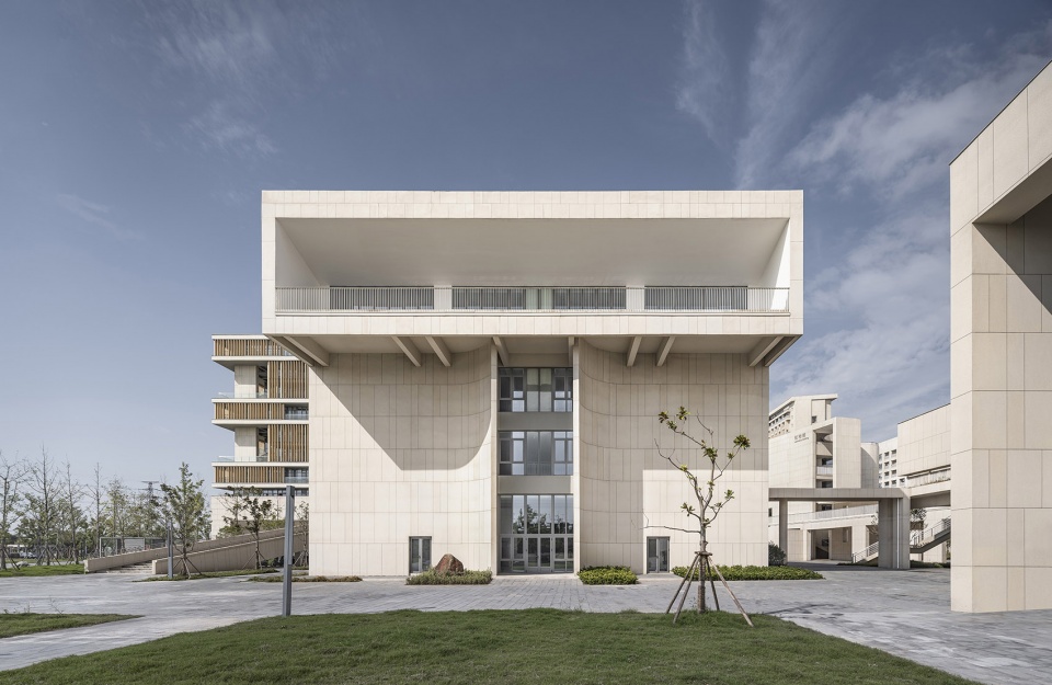 江苏省靖江高级中学新校区丨中国江苏丨江苏中锐华东建筑设计研究院有限公司荣朝晖工作室-181