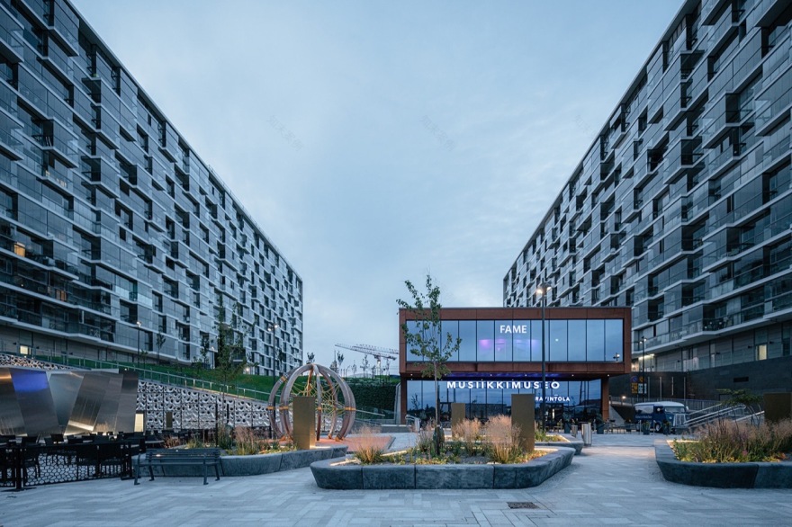 芬兰赫尔辛基 Tripla 购物中心绿色景观设计-13