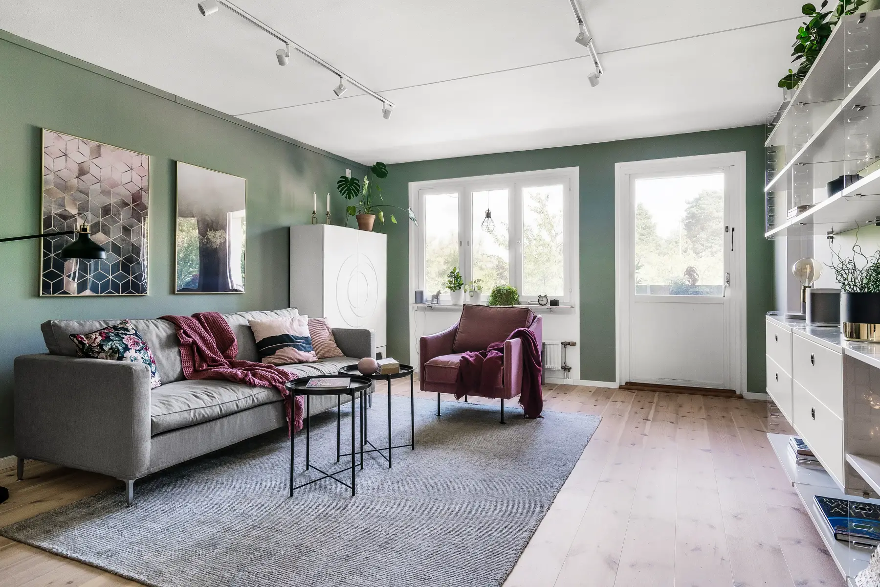 绿色阳台家庭公寓的现代魅力设计-8