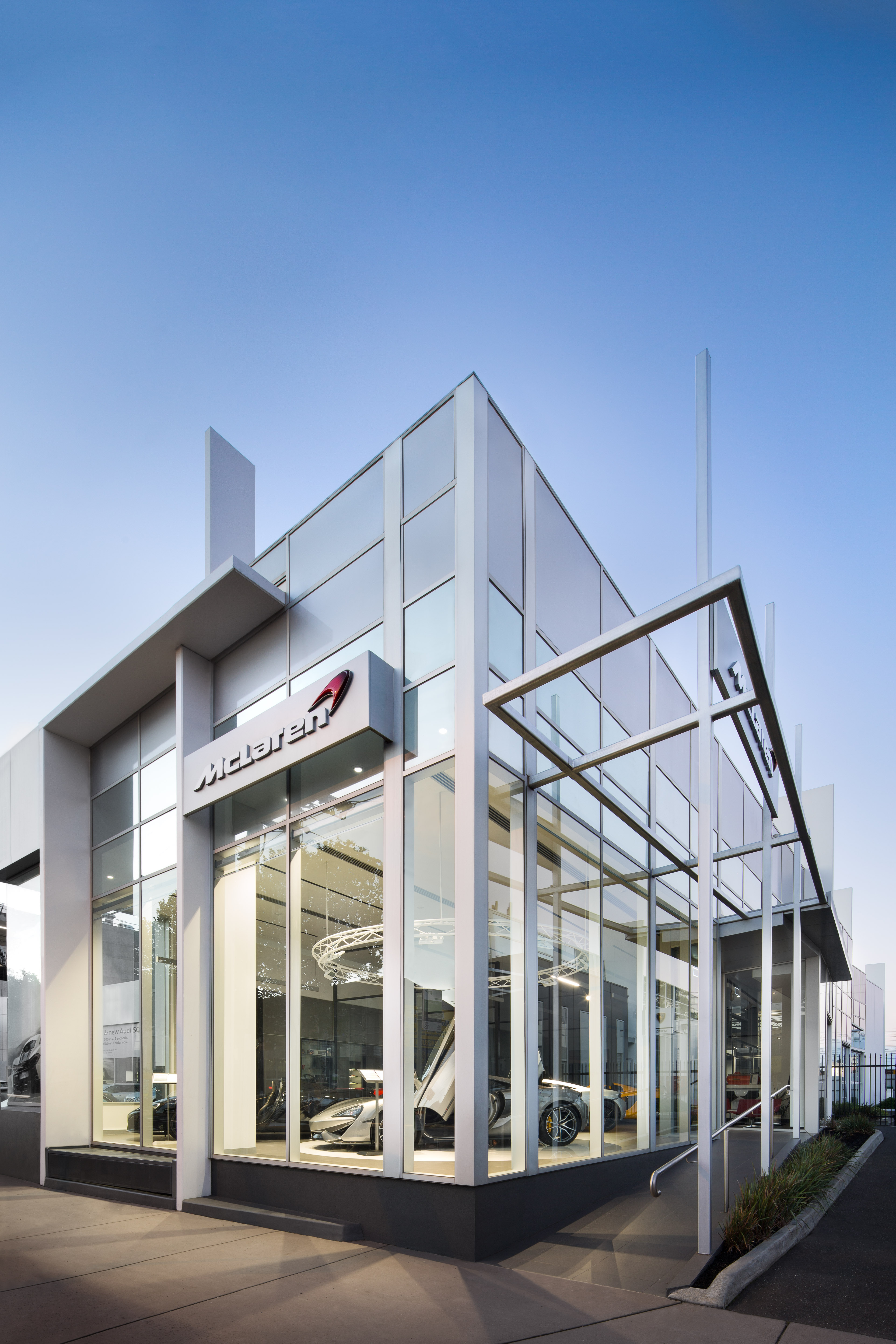 Richmond 奢华汽车展厅-12