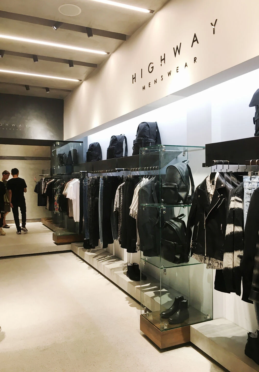 Highway Menswear 旗舰店丨越南胡志明市丨NINARCHITECTS-5