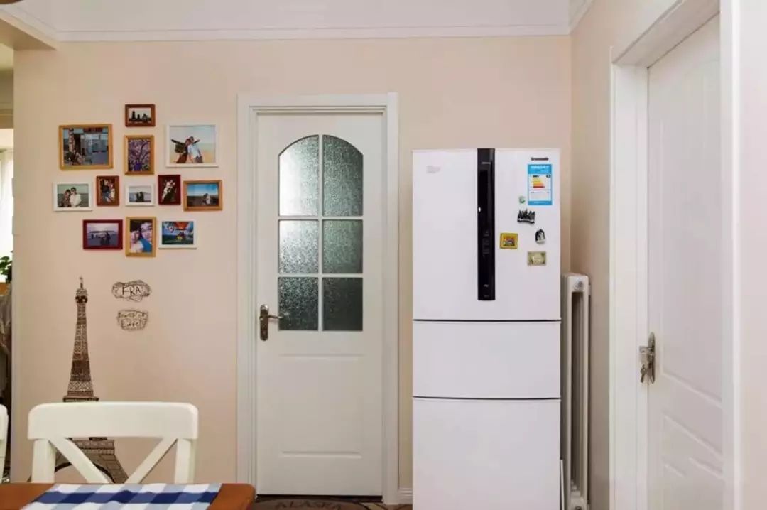 厨房冰箱摆放设计，20 款案例参考-28