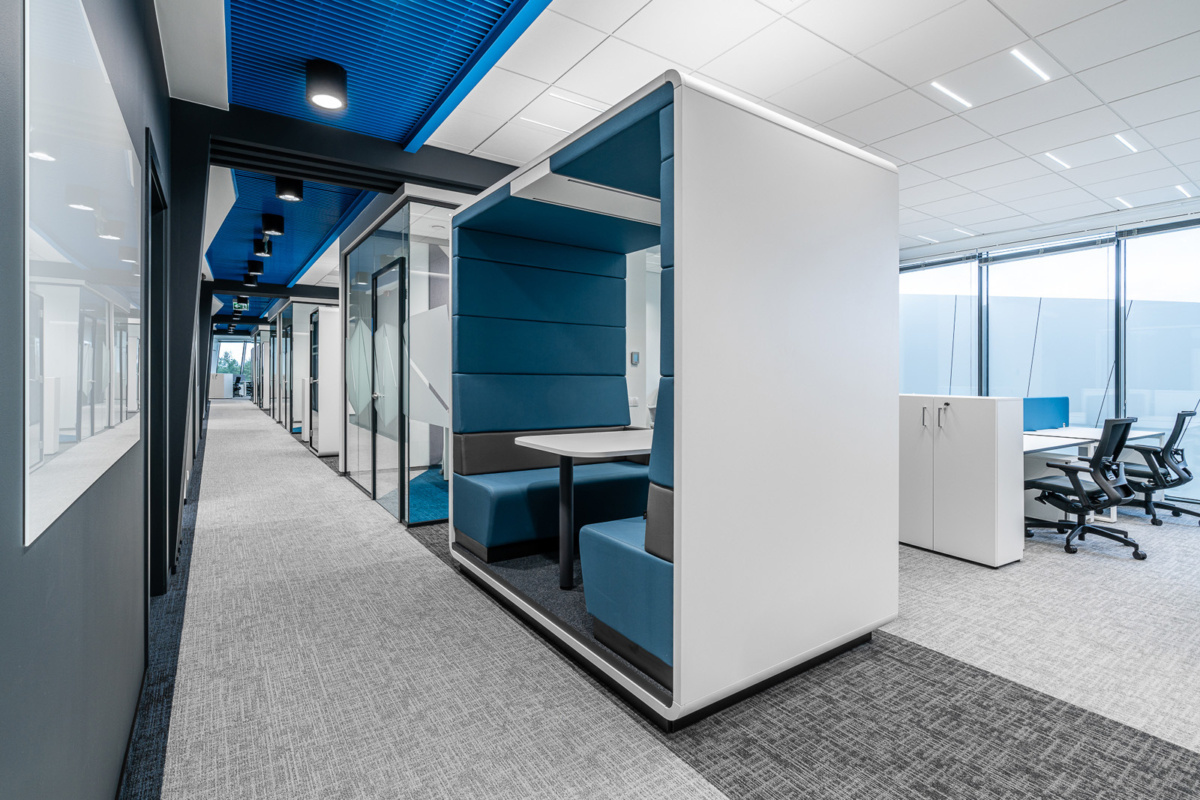 波兰 Neuca 总部办公空间-16