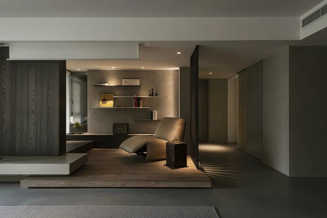 焦糖木肌理,构建内敛沉静的居家空间-12