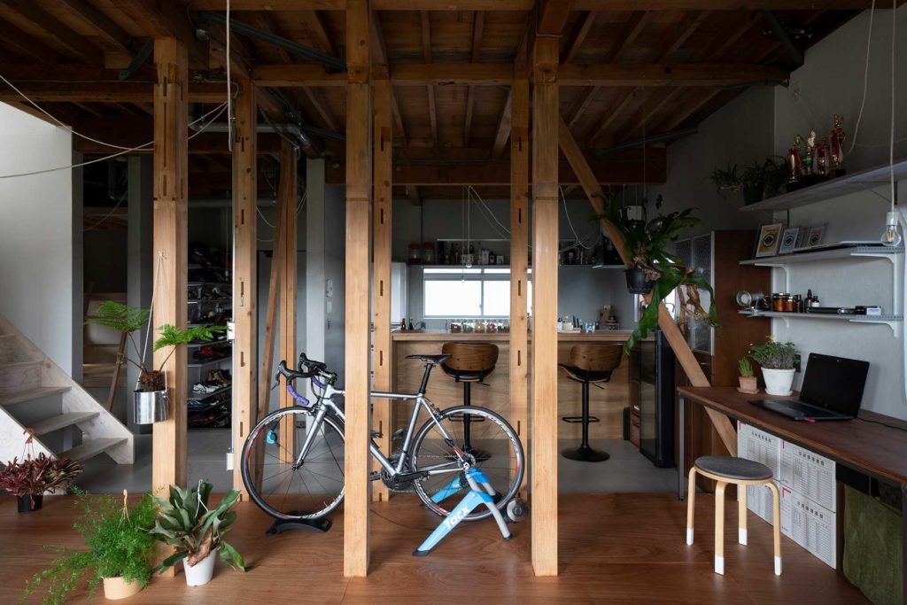 築約30年の家をリノベーション 好きな時代のテイストでまとめられた室内空間 | Style of Life | 100%LiFE-3