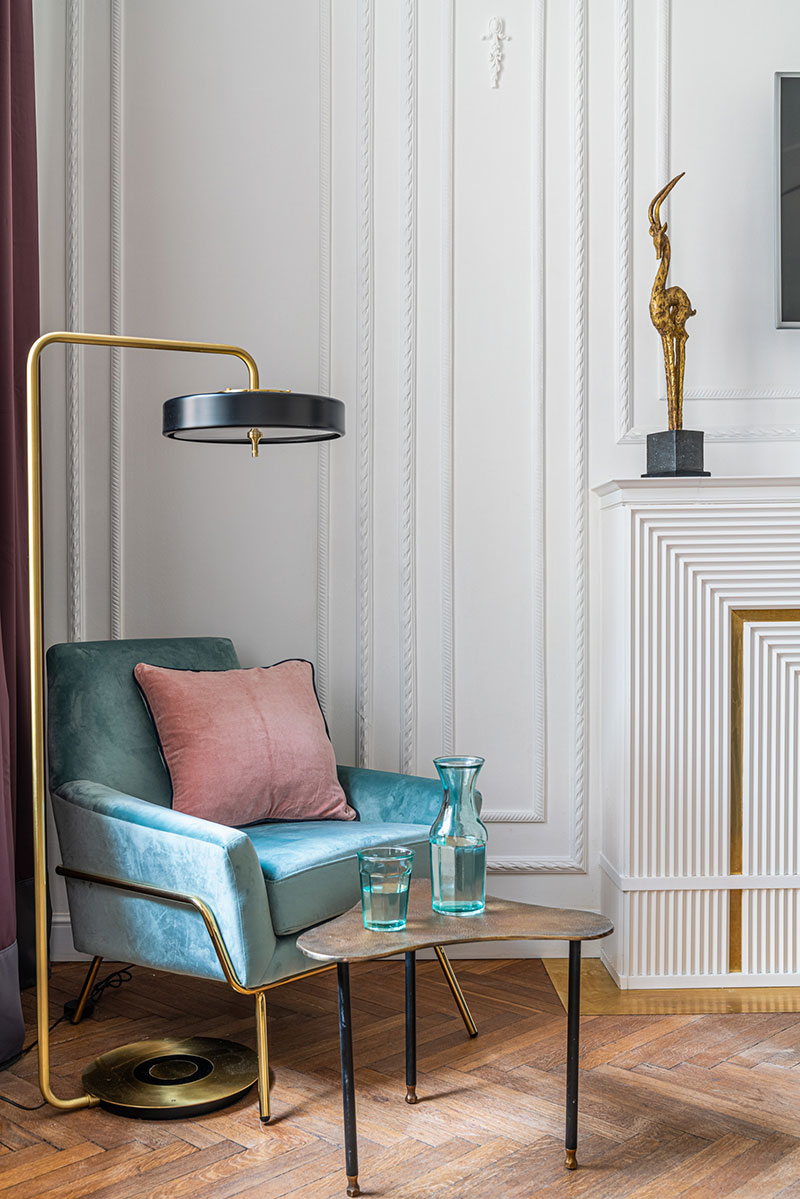 圣彼得堡优雅公寓 | 古典卧室与现代客厅的完美融合-13