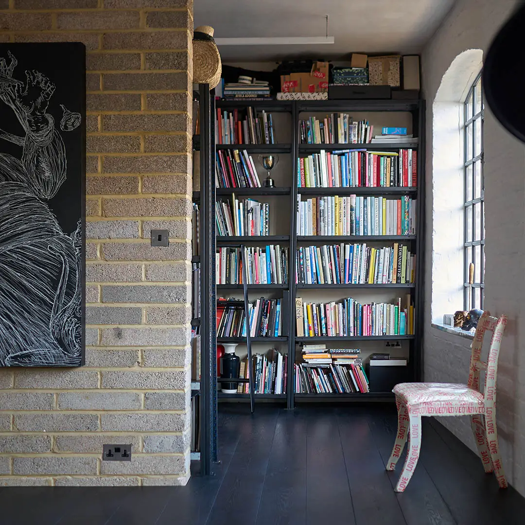 伦敦工业风 Loft 住宅,旧建筑的优雅新生-10