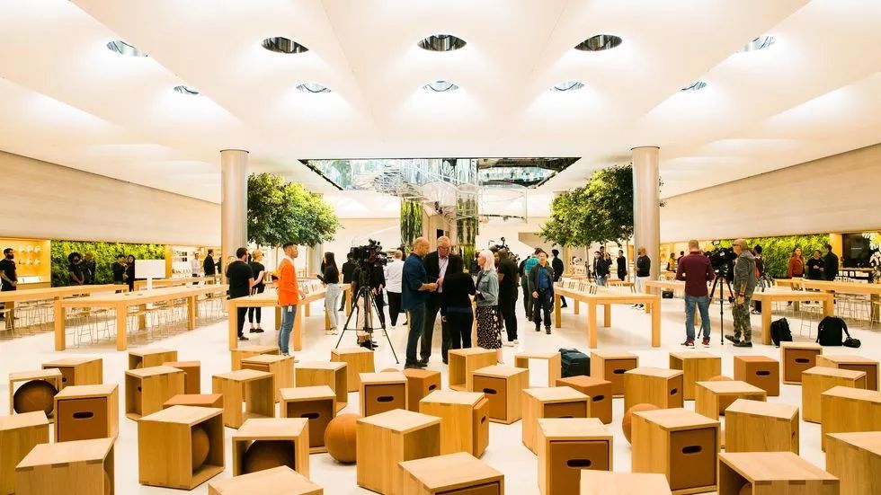 iPhone越来越"丑", 苹果店却越来越美-113