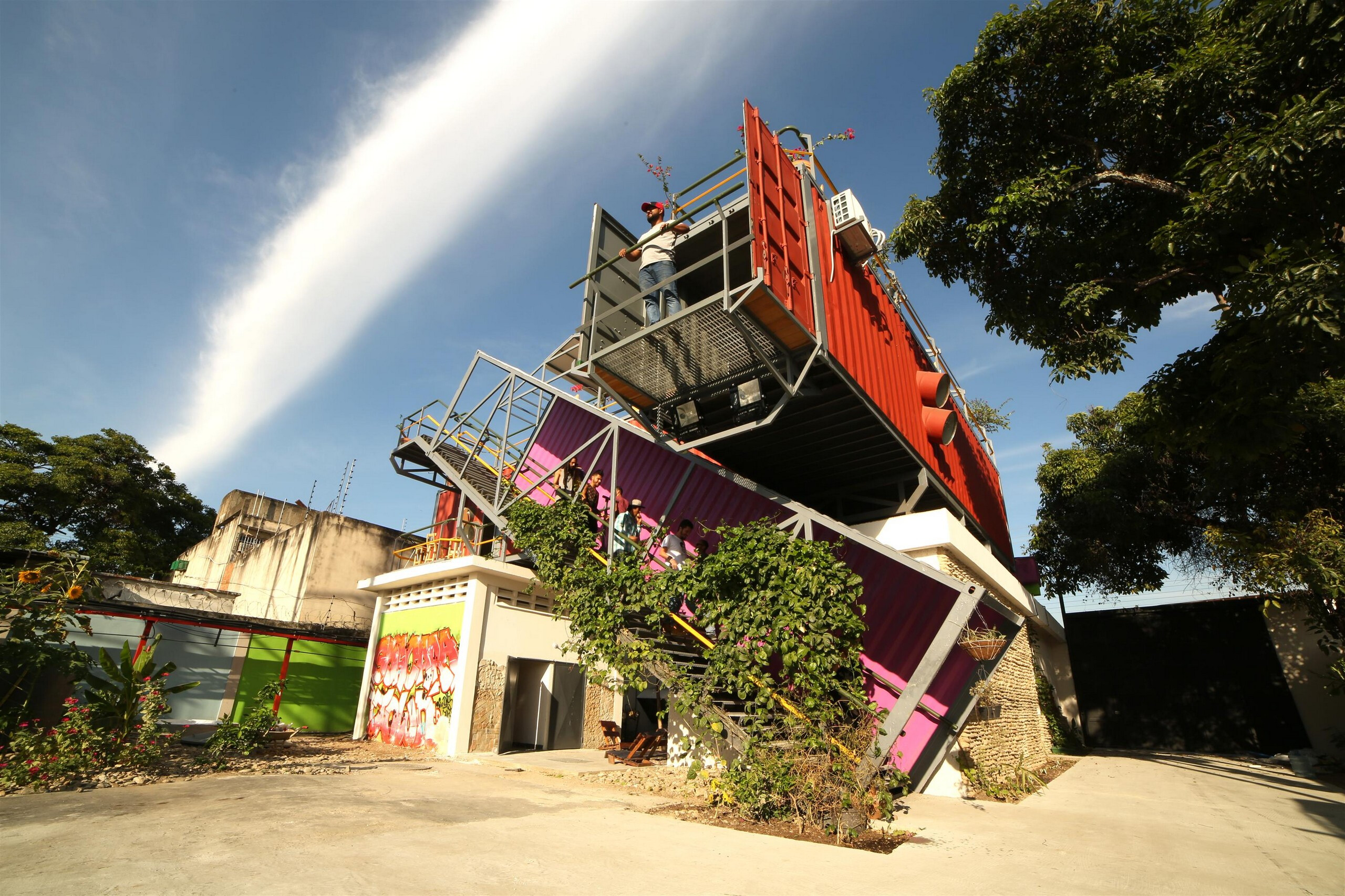 颠覆废墟的创意重生 · Venezuelan 文化生产区-11