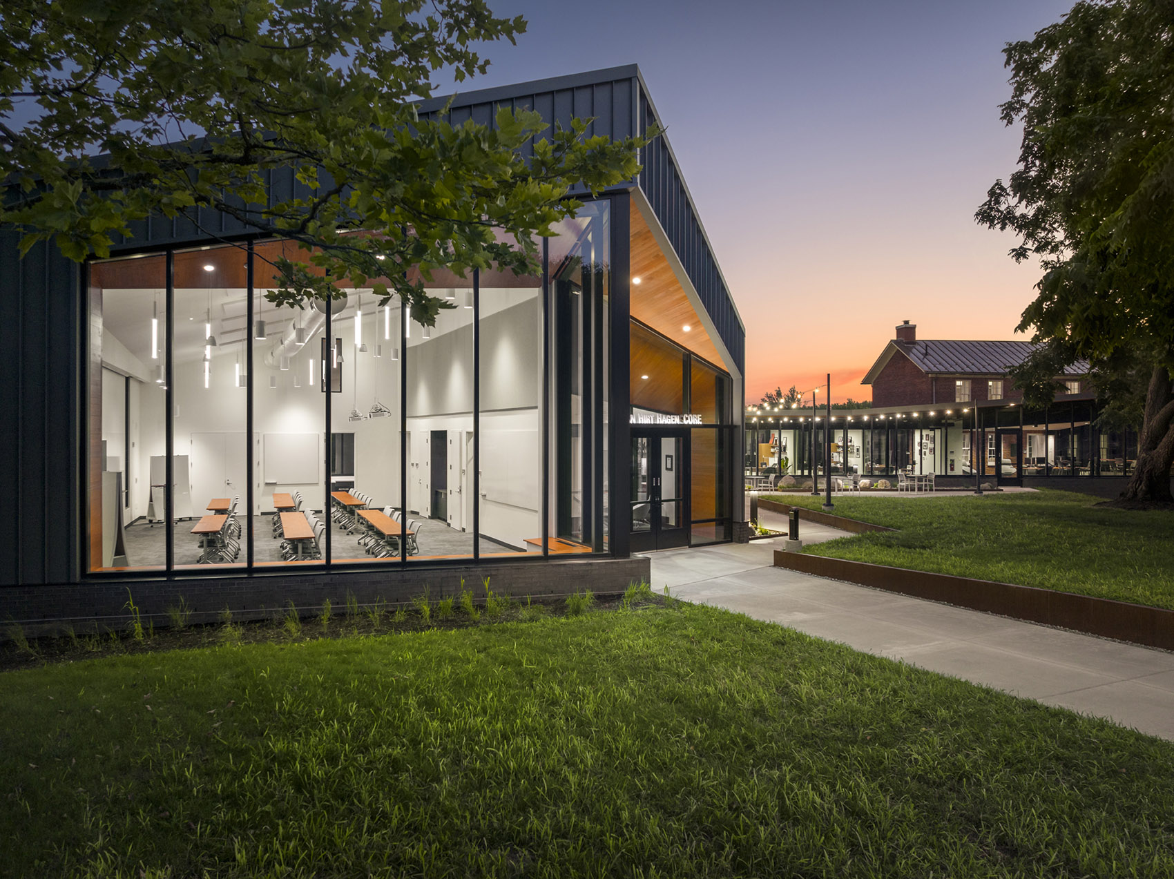 宾州州立大学贝伦德校区联邦大楼丨美国丨GBBN-23