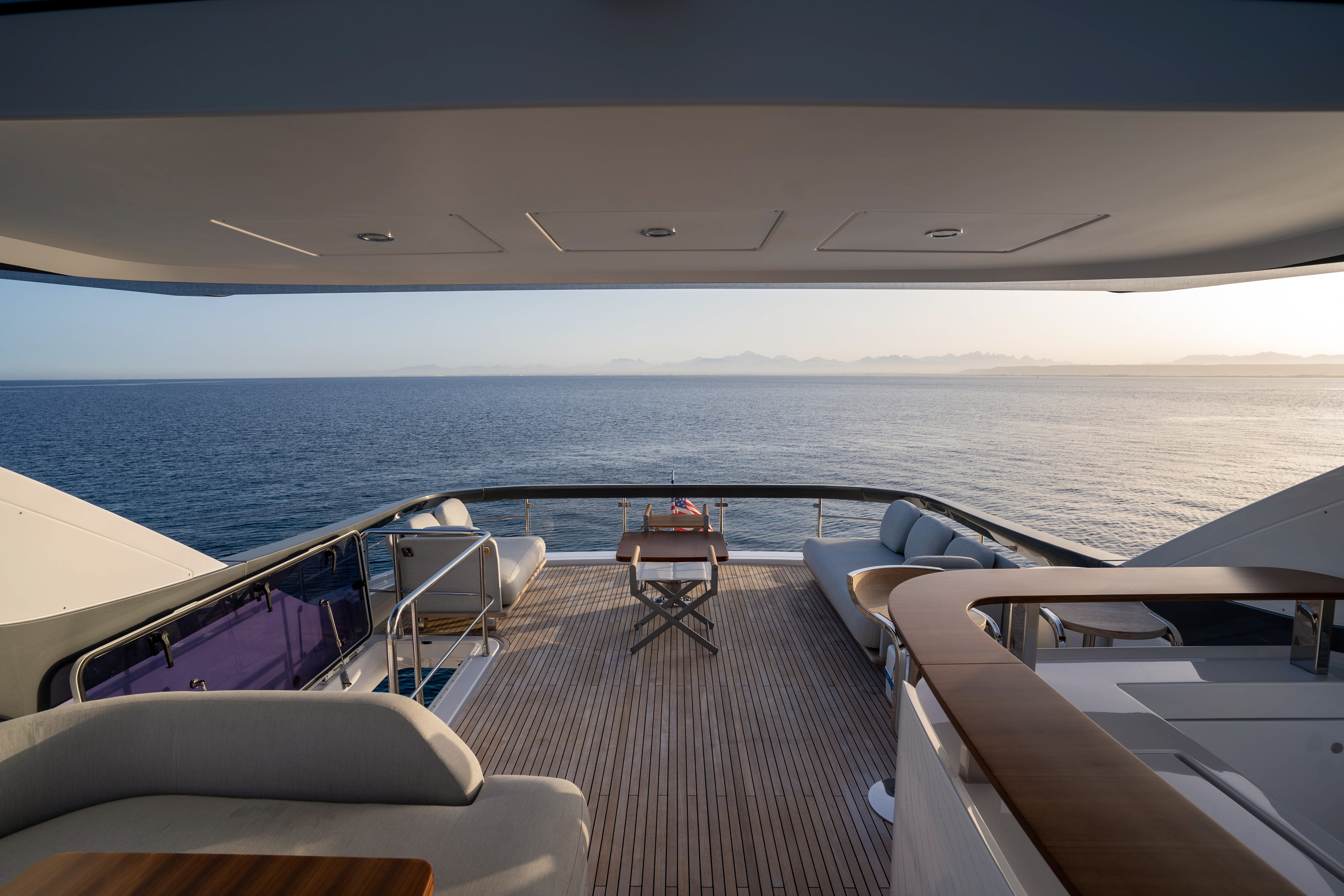 Yacht-0