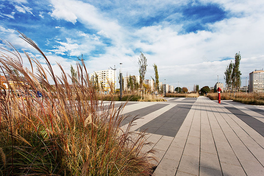 布达佩斯地铁 4 号线终点站临时公共空间设计-12