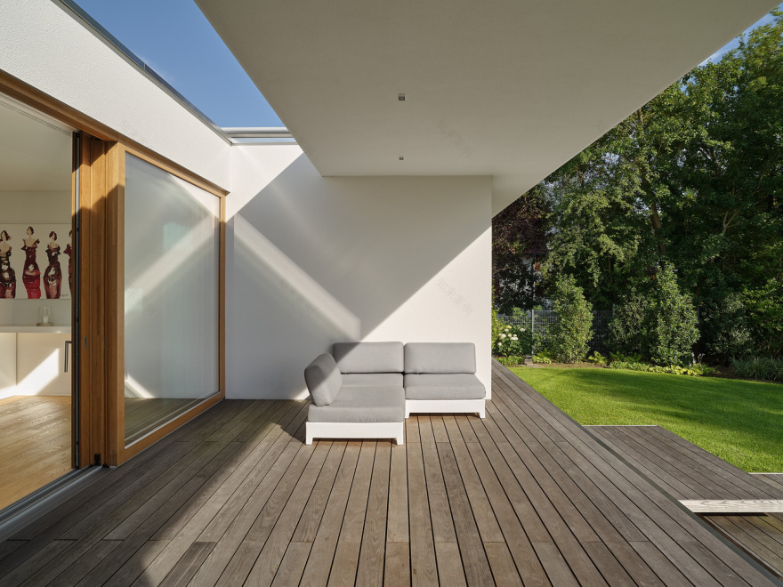 德国小山上的全景视野之家-19