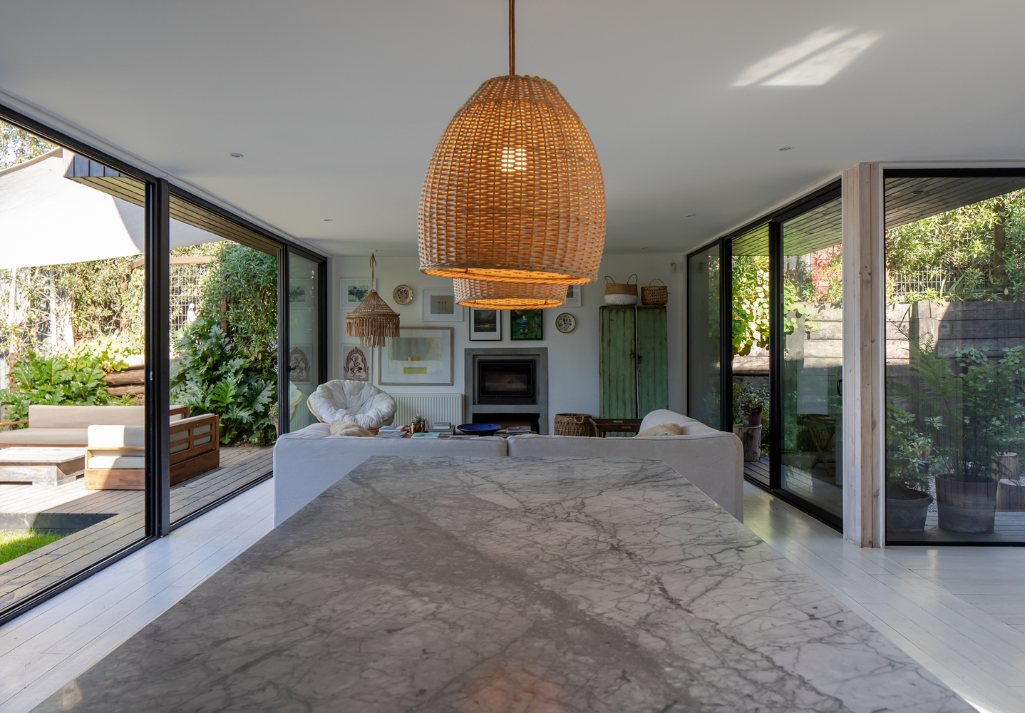 背海而立的双庭院之家-23