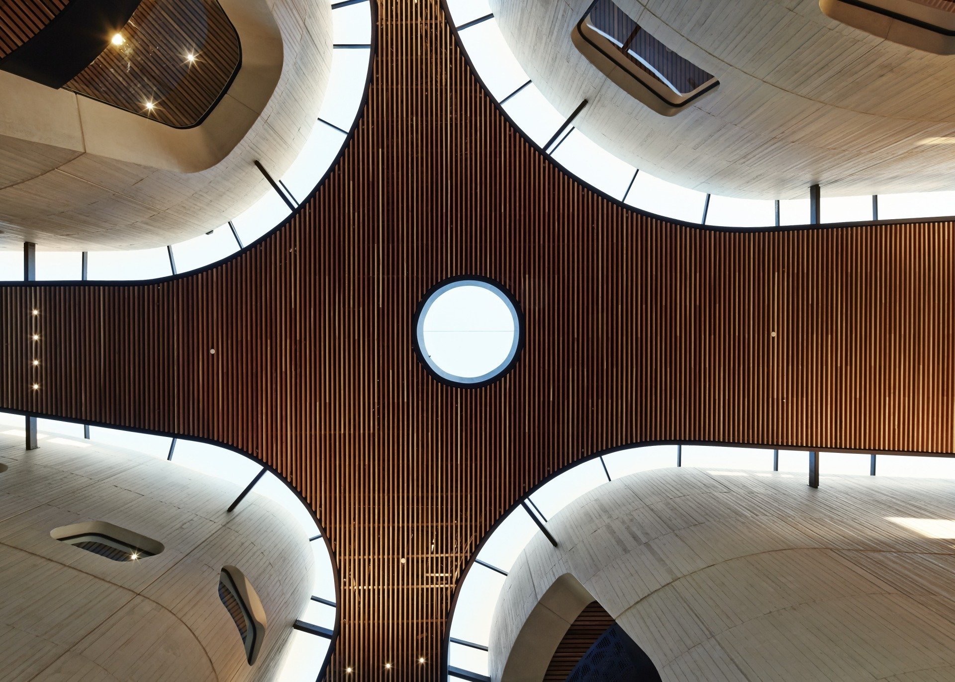 通过桥廊连通学习空间-3