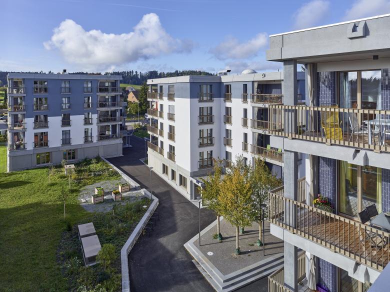 蜗牛草地的上层建筑丨瑞士丨Hinder Kalberer Architekten-0