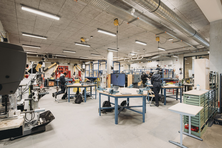 Het Element新校舍,荷兰 / De Zwarte Hond-42