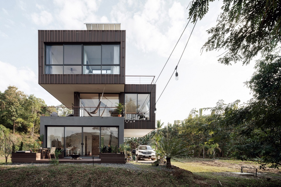 泰国 MHS 住宅,雕塑般的混凝土山居-15