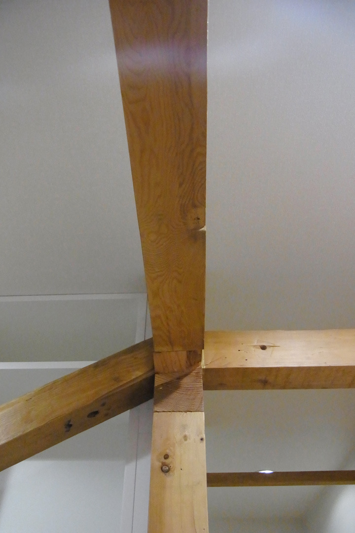 木构书架打造儿童阅读空间-14