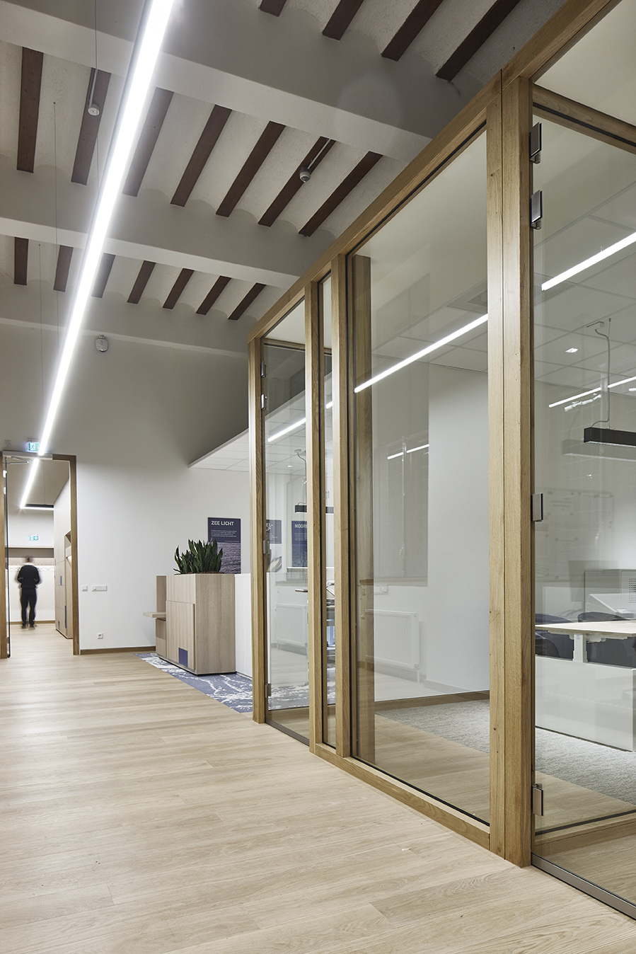 荷兰历史建筑中的现代创新办公环境——M+R 室内建筑事务所-27