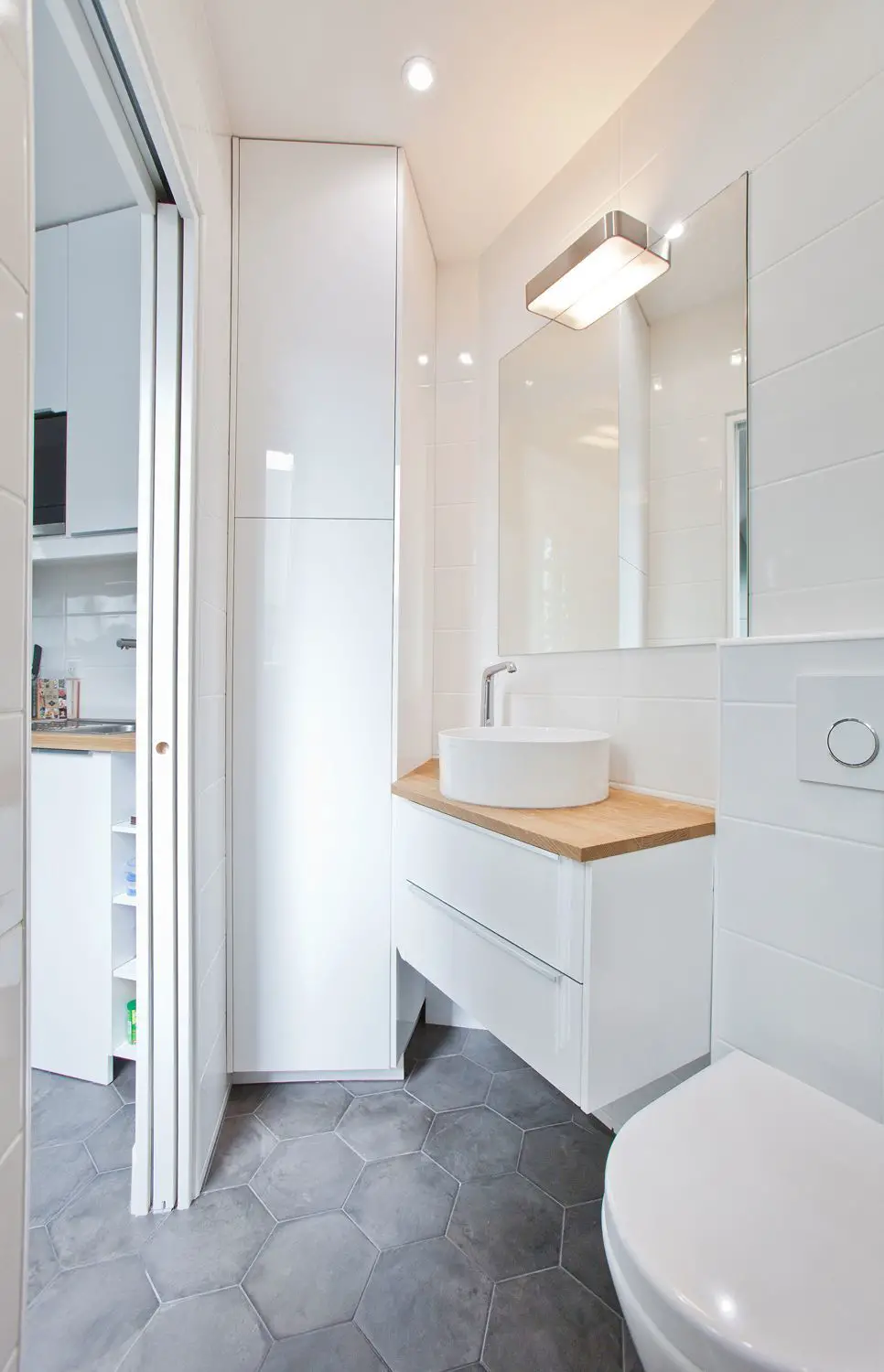 巴黎屋顶下 15m2 工作室的完美改造-9