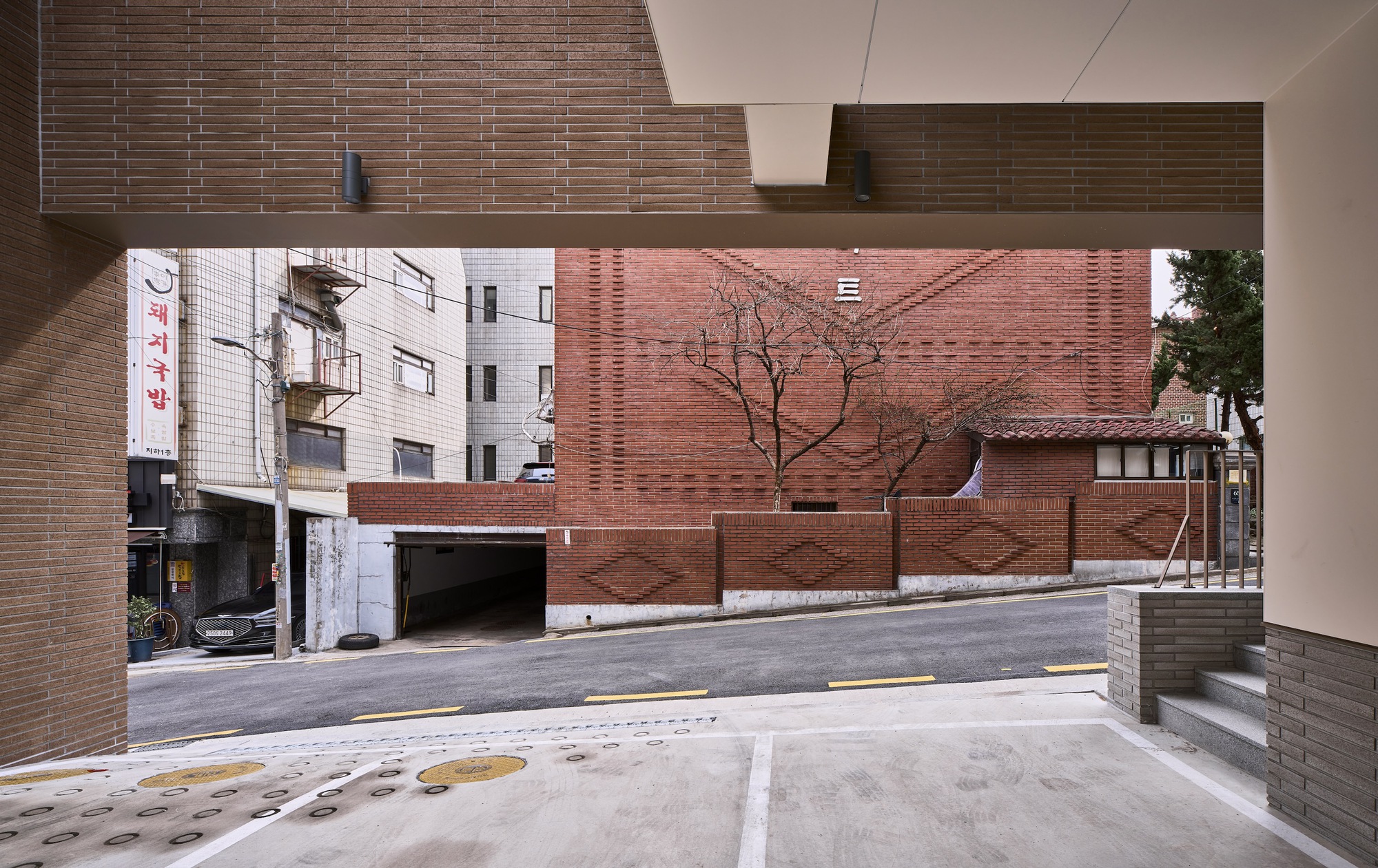 Seocho Staircase Neighborhood Living Facilities / mlnp architects-25