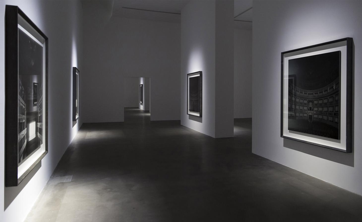 hiroshi sugimoto italian theatres fondazione sandretto re rebaudengo-22