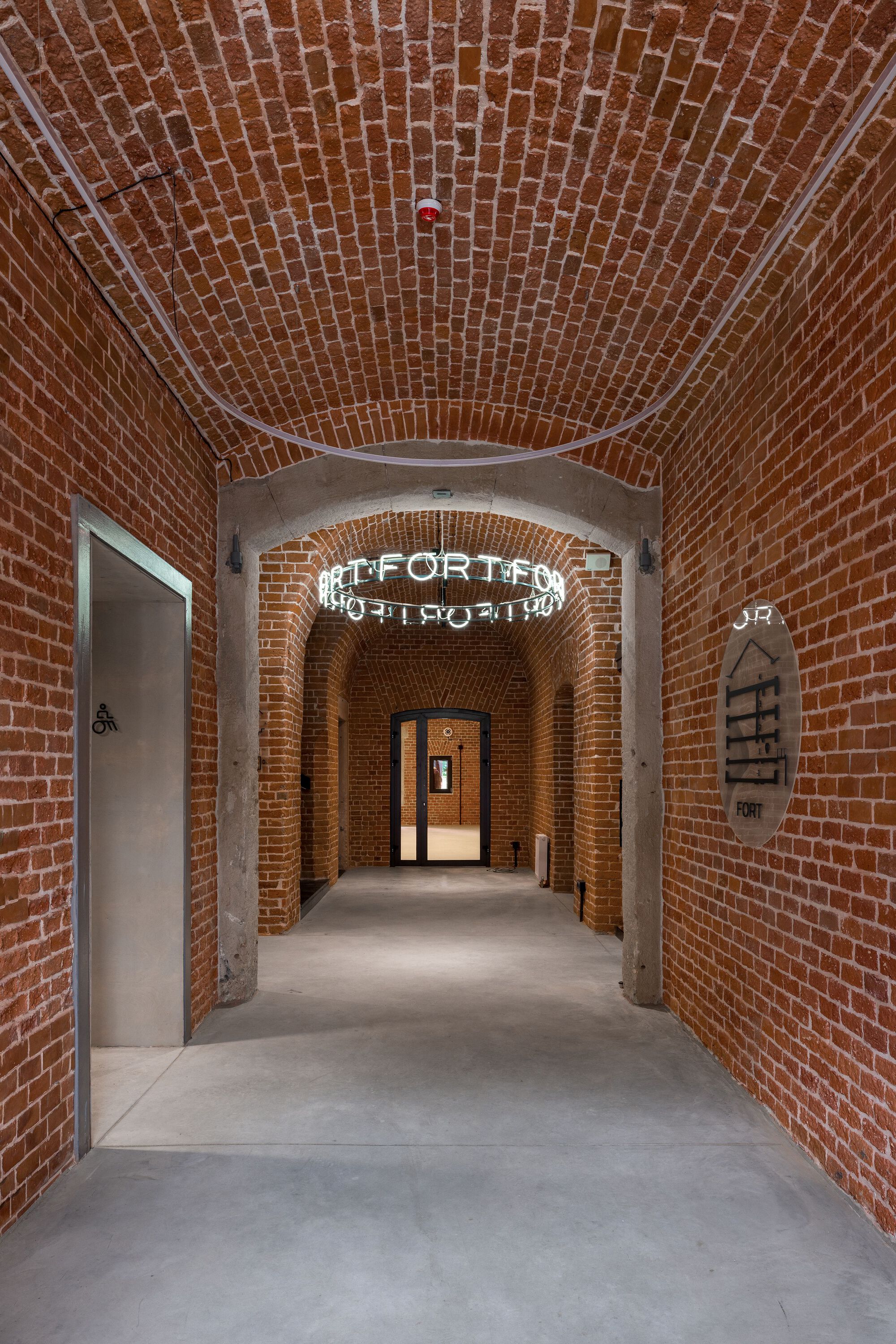 Square Tower of the Lviv Citadel / Architecture Studio Symmetry-32