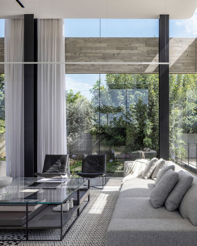 牛油果种植园中的现代家庭城堡·Z3 住宅丨Raz Melamed Architecture