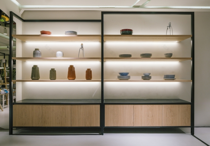 马德里商业中心陈列空间 | 多重功能与自然光照的融合-20