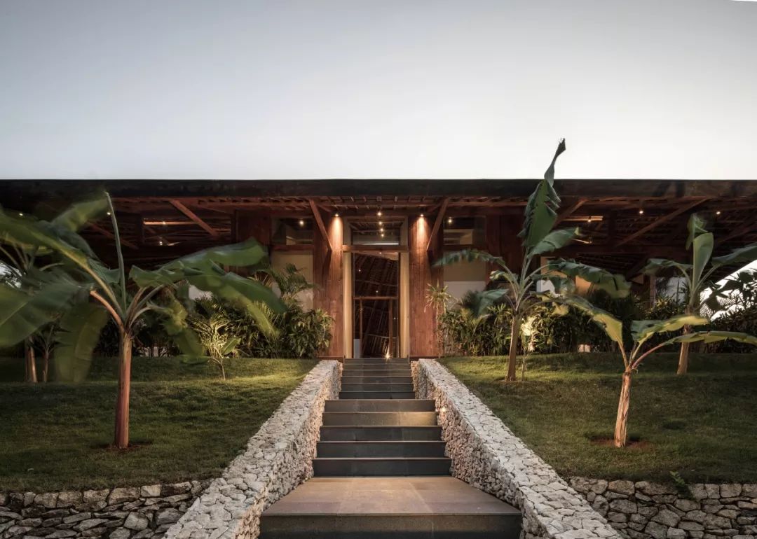 热带现代主义与工业建筑的完美结合——Alexis Dornier 建筑作品解读-13