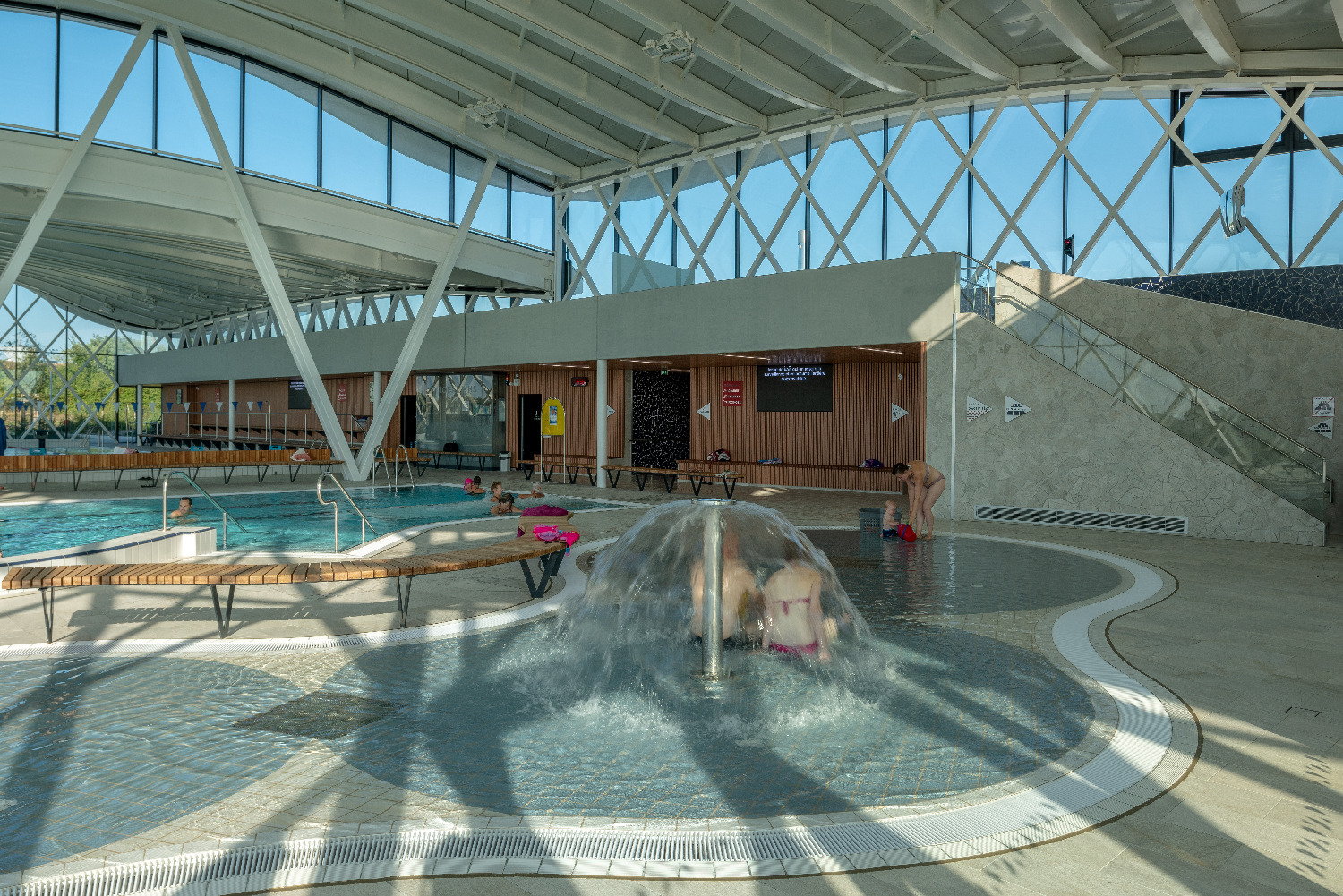 体育馆丨MultiplexeAquatique-189