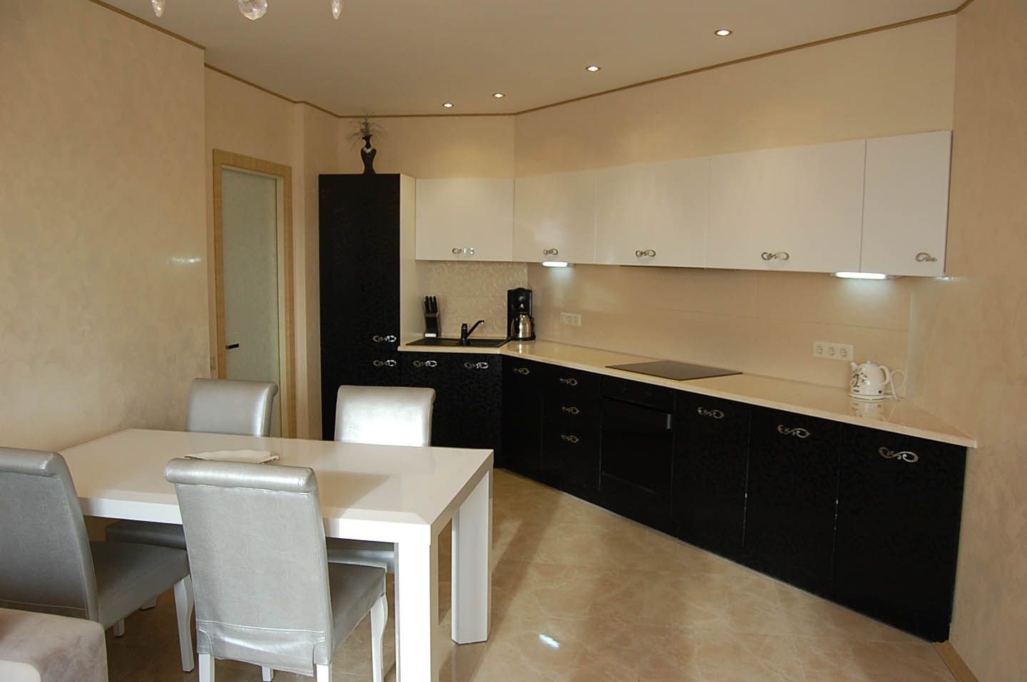 派克大街米色公寓丨UkraineKyiv丨SKS-16