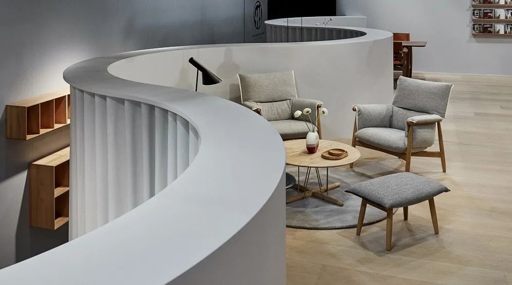 漂浮的木质餐桌丨澳大利亚设计三人组 EOOS-17