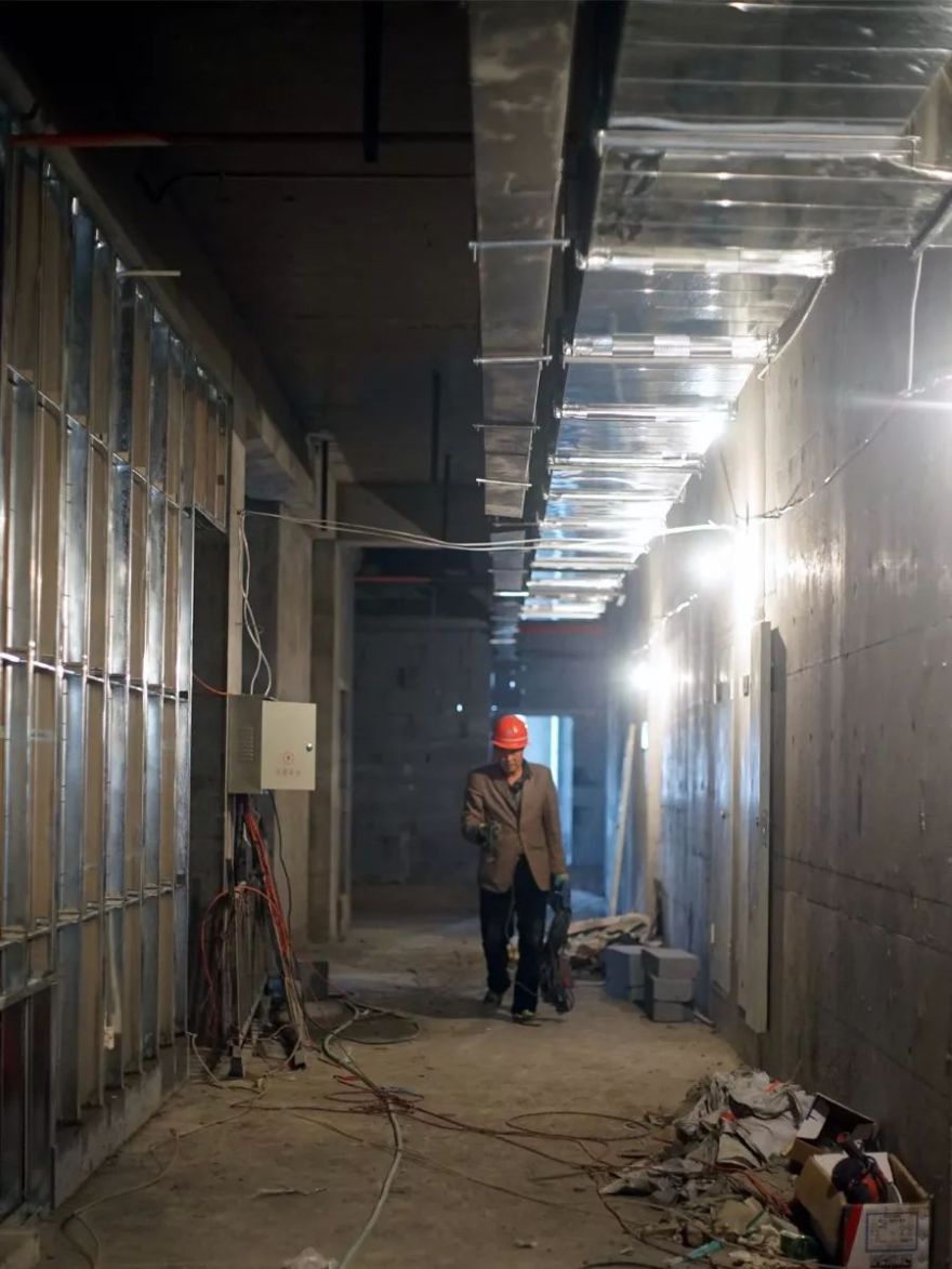 西安合宿酒店 | 红陀螺里的穿越时空艺术之旅-8