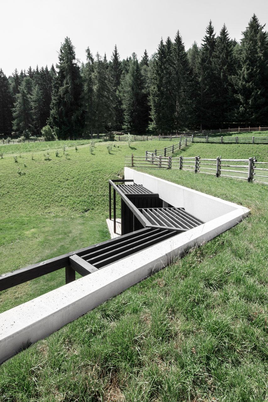 简约灰的极致魅力——bergmeisterwolf 建筑设计事务所案例解析-35