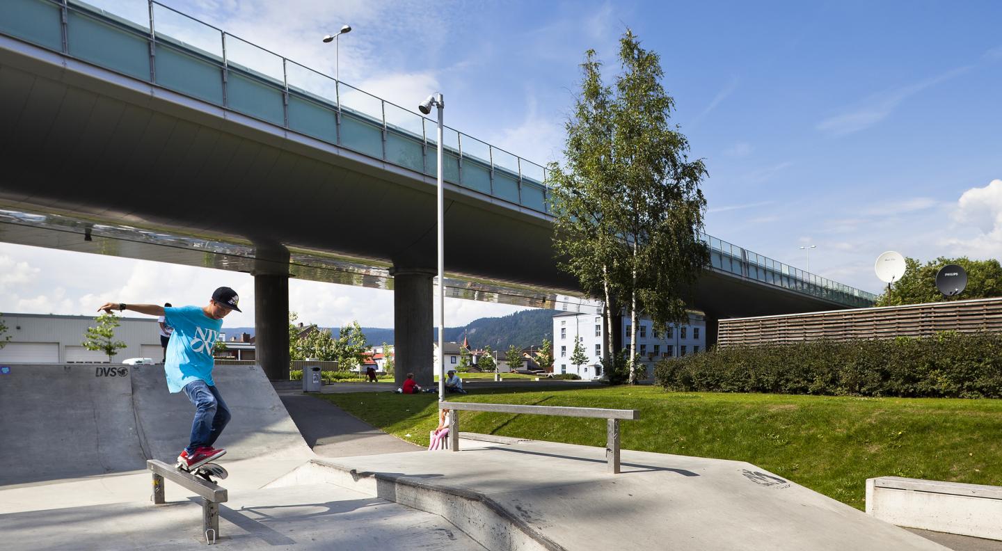 Bruparken 高架桥下运动空间景观-10