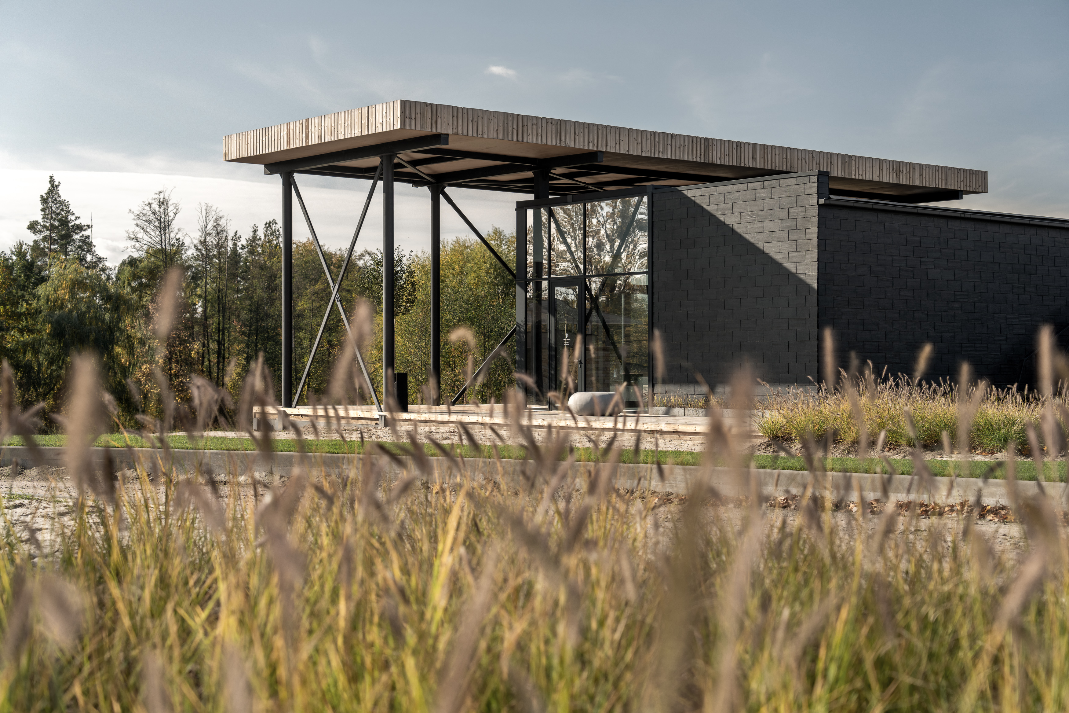 弗拉斯内地区销售办公室丨乌克兰基辅丨Kateryna Virovtseva等三人-34