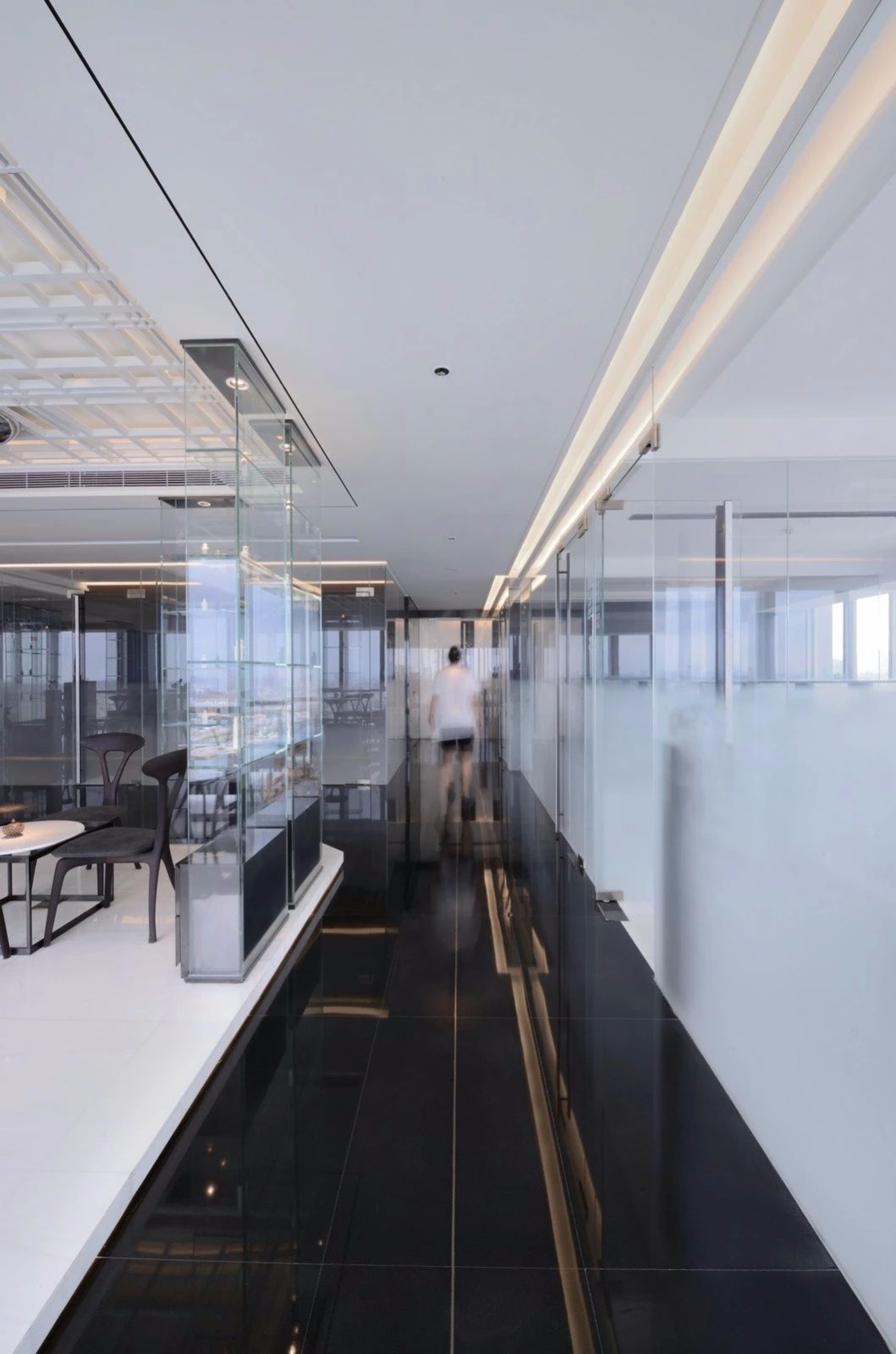 最美设计丨仙境般的工作空间-38