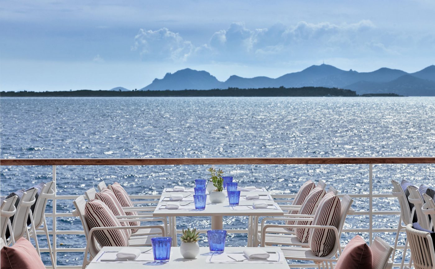 卡普埃登罗克酒店丨法国丨Anastassiadis Architecture & Design-11