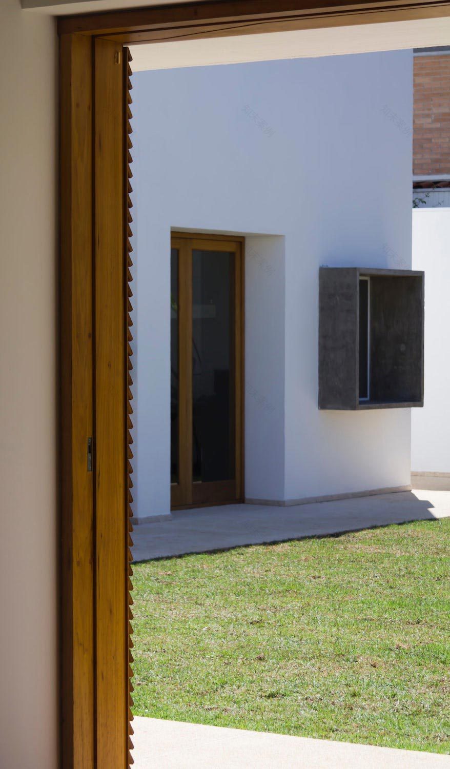 A predominantly single floor residence planted in L shape on flat ground CAANdesign Architecture and home design blog-7